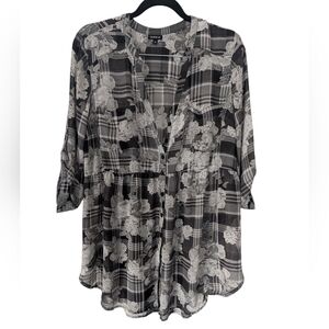 Torrid Black/Gray Floral Plaid Blouse Sz.(2) 18/20